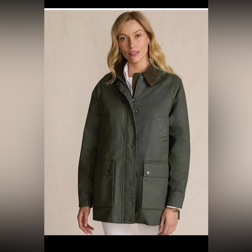 Land’s End Women's Waxed Cotton Utility Barn Coat in Country Green 
size Medium - Picture 5 of 12